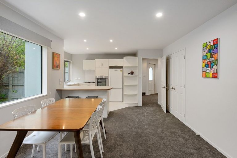 Photo of property in 22 Fineran Lane, Cashmere, Christchurch, 8022