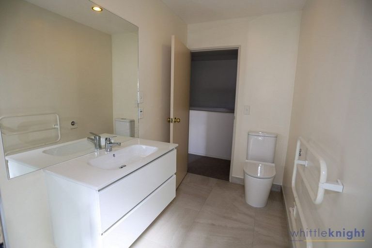 Photo of property in 4/21 Darvel Street, Riccarton, Christchurch, 8011