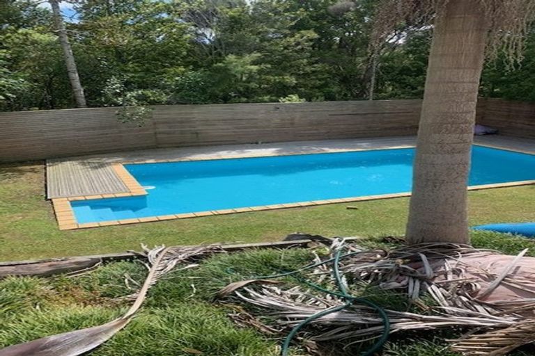 Photo of property in 20 Portsea Place, Chatswood, Auckland, 0626