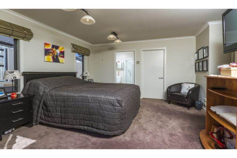 Photo of property in 42 Covent Drive, Stoke, Nelson, 7011