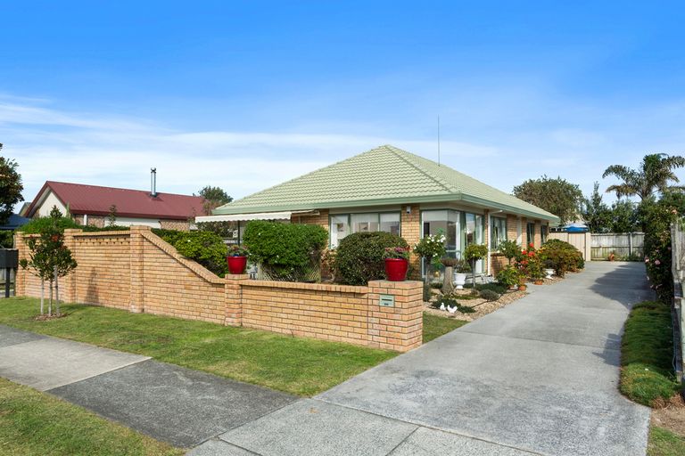 Photo of property in 111 Blake Boulevard, Papamoa Beach, Papamoa, 3118