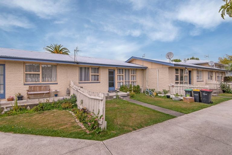 Photo of property in 2/355 Worcester Street, Linwood, Christchurch, 8011