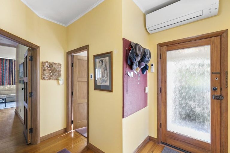 Photo of property in 47 Mandalay Terrace, Khandallah, Wellington, 6035