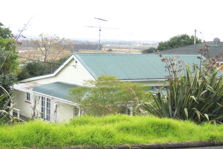Photo of property in 34 Porter Crescent, Helensville, 0800