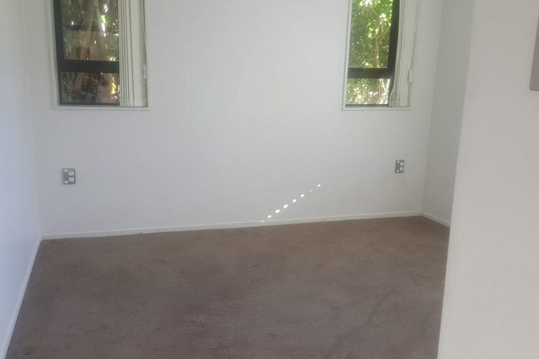 Photo of property in 263 Golf Road, Titirangi, Auckland, 0604