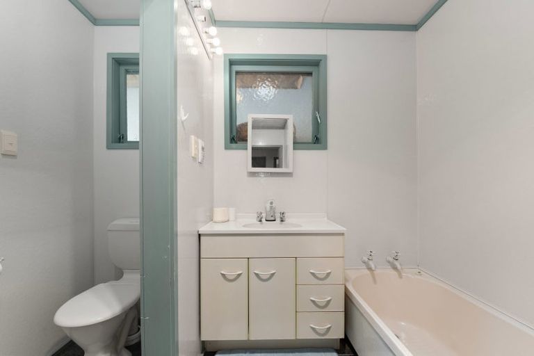 Photo of property in 34 Browning Crescent, Owhata, Rotorua, 3010