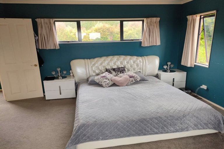 Photo of property in 6 Woodland Road, Johnsonville, Wellington, 6037