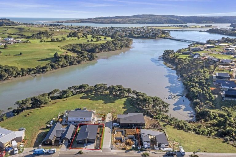 Photo of property in 34 Omahina Street, Raglan, 3225