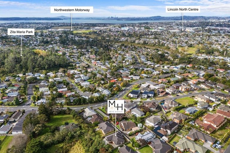 Photo of property in 108b Don Buck Road, Massey, Auckland, 0614