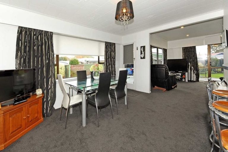 Photo of property in 5 Eastling Street, Bishopdale, Christchurch, 8053