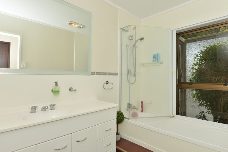 Photo of property in 10 Barclay Place, Te Kamo, Whangarei, 0112