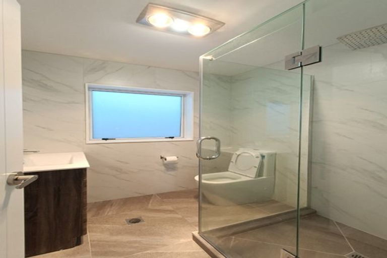 Photo of property in 75b Andrew Road, Howick, Auckland, 2010