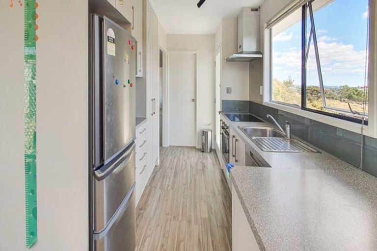 Photo of property in 90 Stanley Road, Glenfield, Auckland, 0629