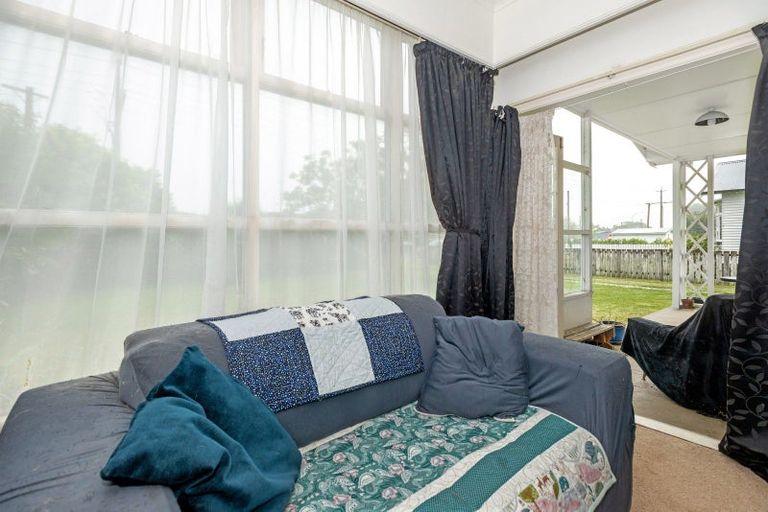 Photo of property in 35 De Lautour Road, Inner Kaiti, Gisborne, 4010