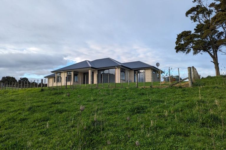 Photo of property in 65 Lewis Road, Otaua, Waiuku, 2682