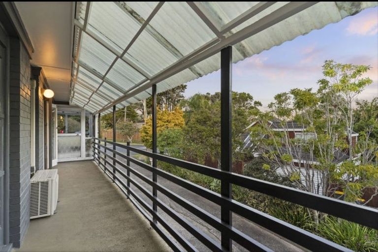 Photo of property in 1/420 Beach Road, Mairangi Bay, Auckland, 0630