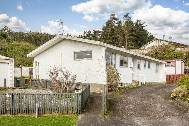 Photo of property in 36 Apple Terrace, Ranui, Porirua, 5024