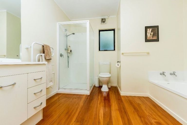 Photo of property in 1/22 Arcadia Crescent, Bayview, Auckland, 0629