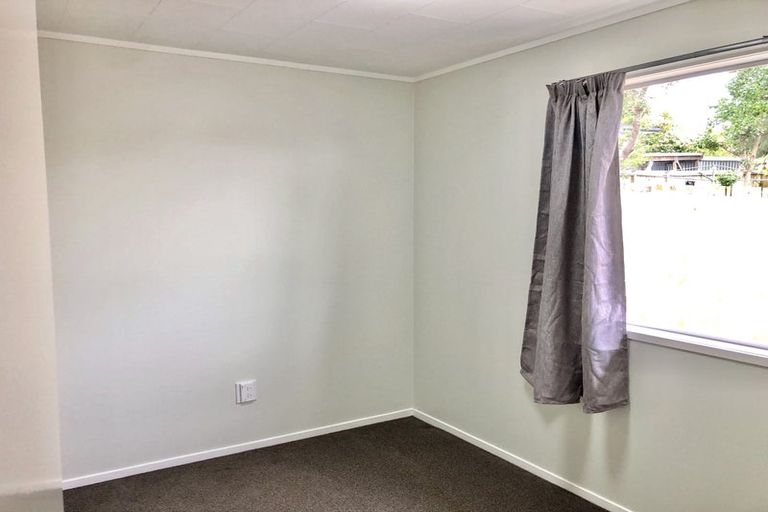 Photo of property in 1/7 Classic Grove, Bayview, Auckland, 0629