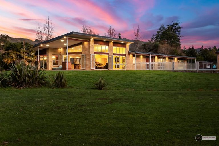 Photo of property in 183b Mangaroa Valley Road, Mangaroa, Upper Hutt, 5371