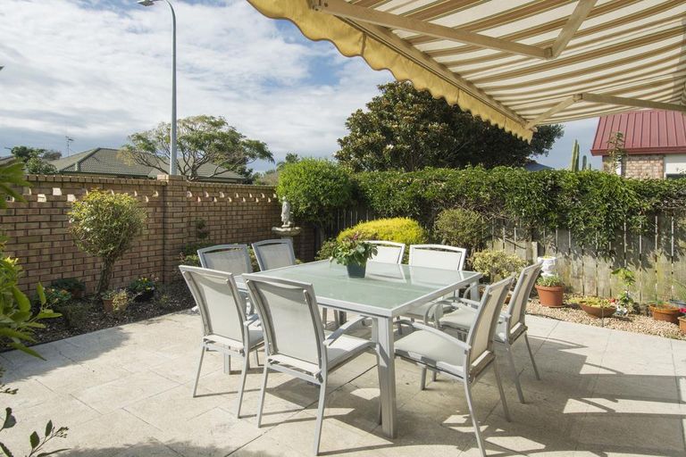 Photo of property in 111 Blake Boulevard, Papamoa Beach, Papamoa, 3118