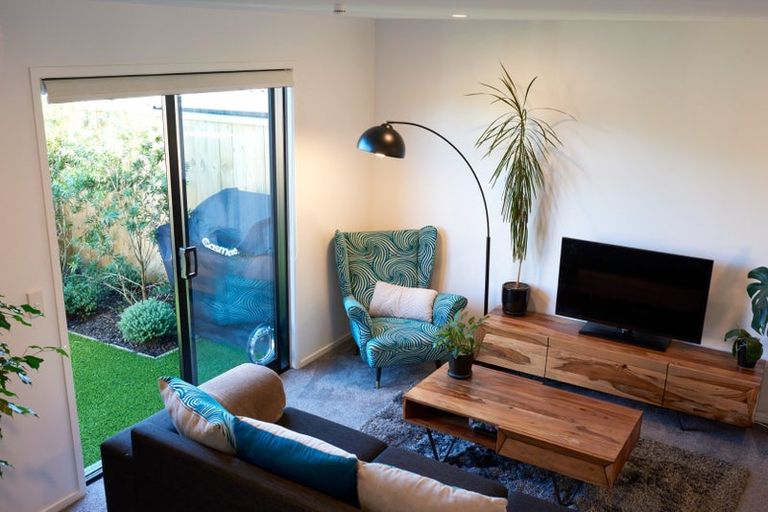 Photo of property in 52c Vodanovich Road, Te Atatu South, Auckland, 0610