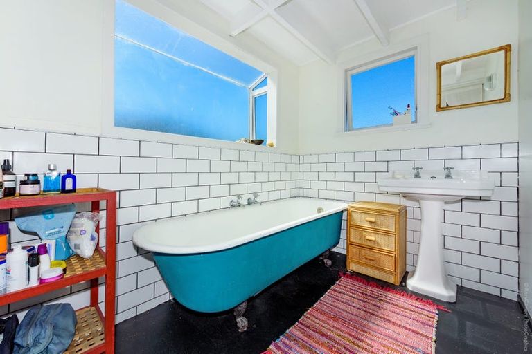 Photo of property in 437 Ferry Road, Woolston, Christchurch, 8023