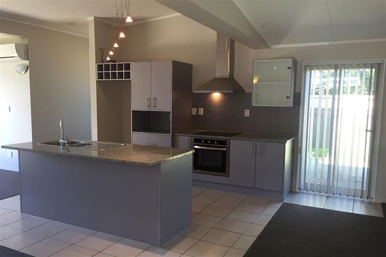 Photo of property in 13 Merlot Lane, Pukekohe, 2120