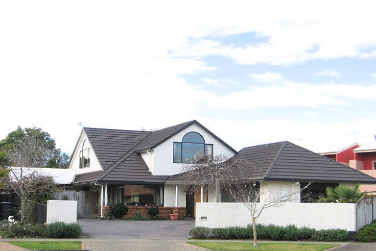 Photo of property in 8 Dougherty Place, Hokowhitu, Palmerston North, 4410