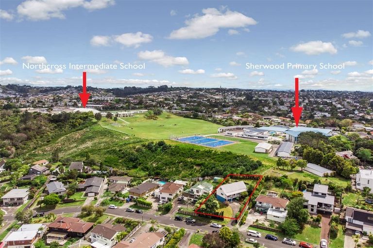 Photo of property in 20 Montclair Rise, Browns Bay, Auckland, 0630