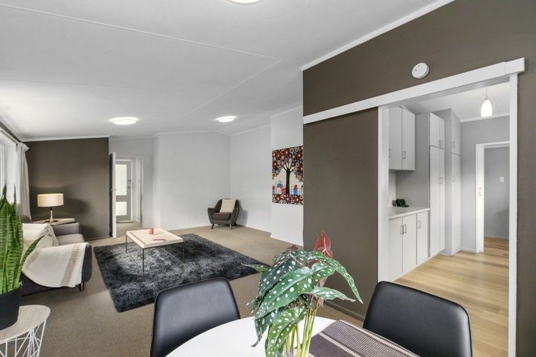 Photo of property in 7 Dunsandel Grove, Silverstream, Upper Hutt, 5019