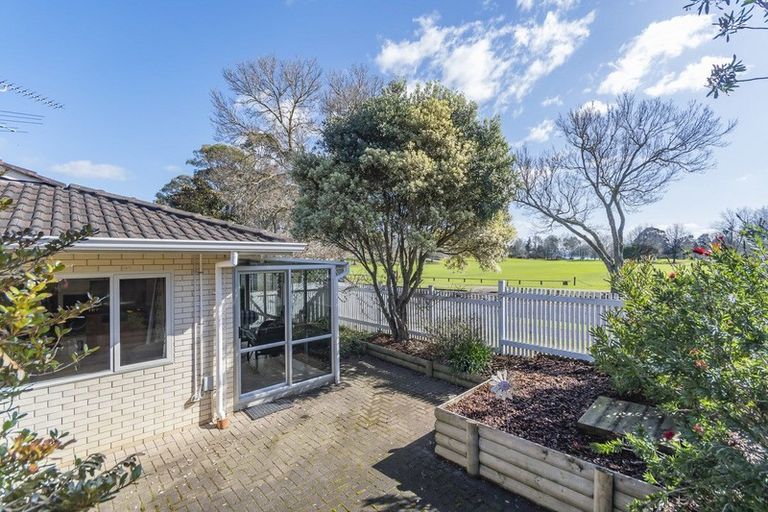 Photo of property in 2 Ashdown Place, Pahurehure, Papakura, 2113