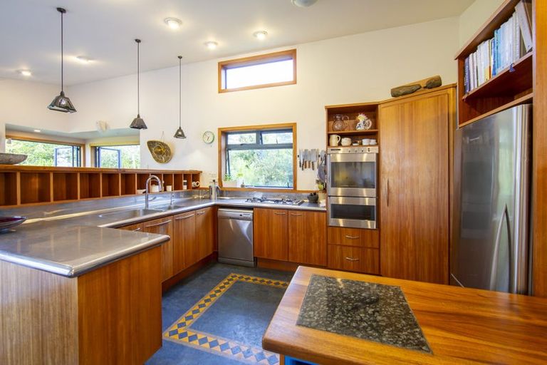 Photo of property in 679 Cove Road, Waipu, 0582