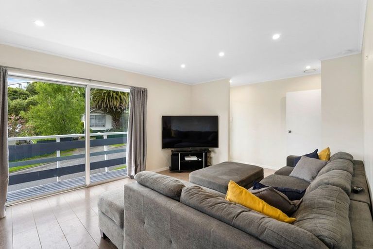 Photo of property in 13 Harold Grove, Stokes Valley, Lower Hutt, 5019