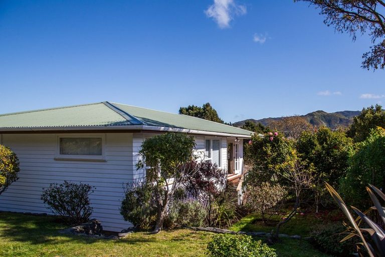 Photo of property in 36 Witham Street, Island Bay, Wellington, 6023