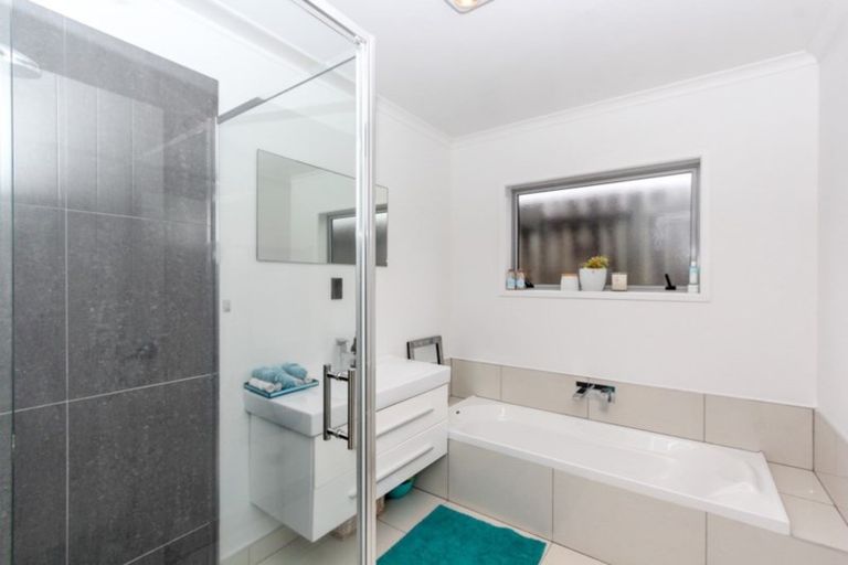 Photo of property in 4 Coby Sydney Drive, Bell Block, New Plymouth, 4312