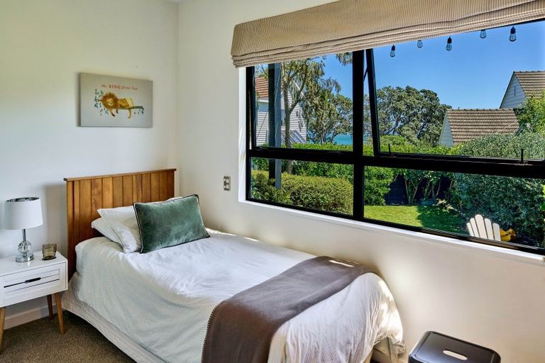 Photo of property in 8 Cheviot Road, Lowry Bay, Lower Hutt, 5013