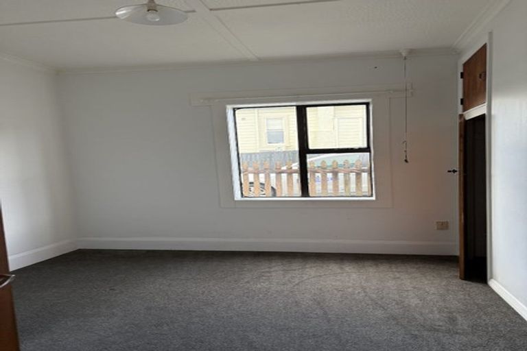 Photo of property in 21 Helston Road, Johnsonville, Wellington, 6037