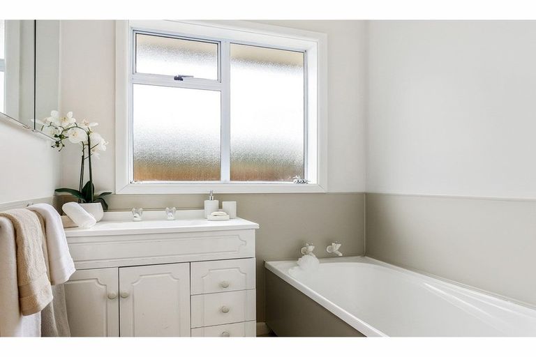 Photo of property in 297 Waimairi Road, Ilam, Christchurch, 8041