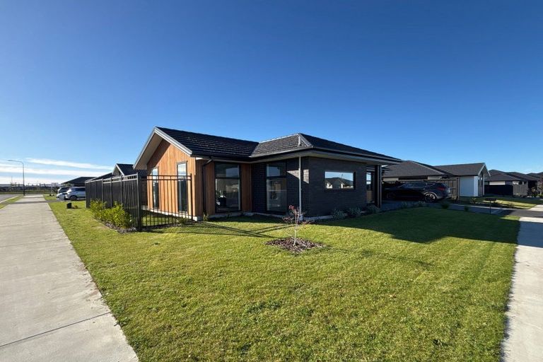 Photo of property in 42 Oriel Way, Rolleston, 7614