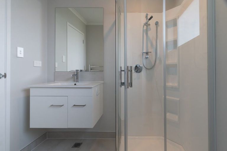 Photo of property in 2 Kawapani Lane, Kumeu, 0810