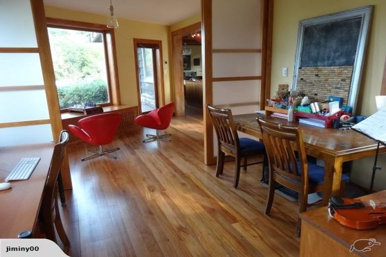 Photo of property in 57 Hawkhurst Road, Lyttelton, 8082