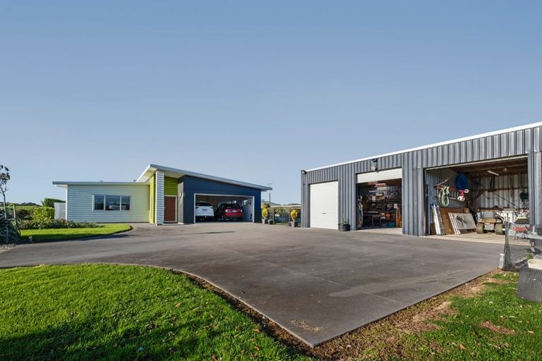 Photo of property in 2 Nopera Road, Waiiti, Urenui, 4377