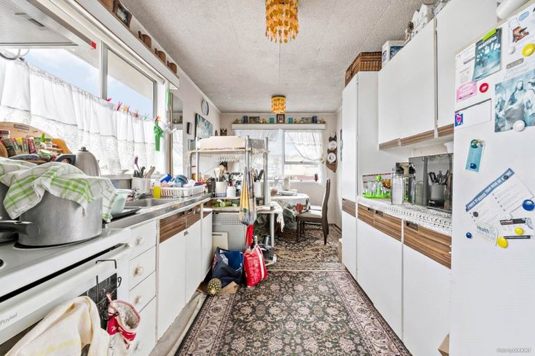 Photo of property in 11 Pesaro Place, Clover Park, Auckland, 2023