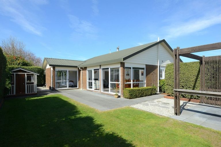 Photo of property in 30 Beauford Place, Parklands, Christchurch, 8083