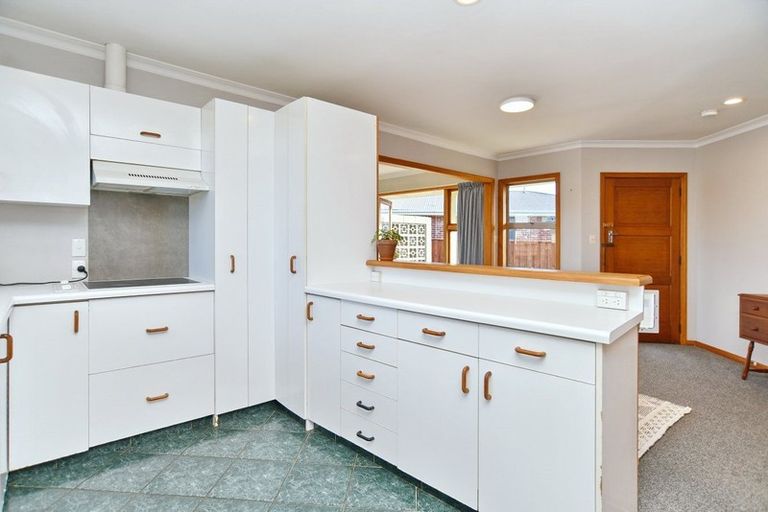 Photo of property in 6 Fairmont Place, Hornby, Christchurch, 8042