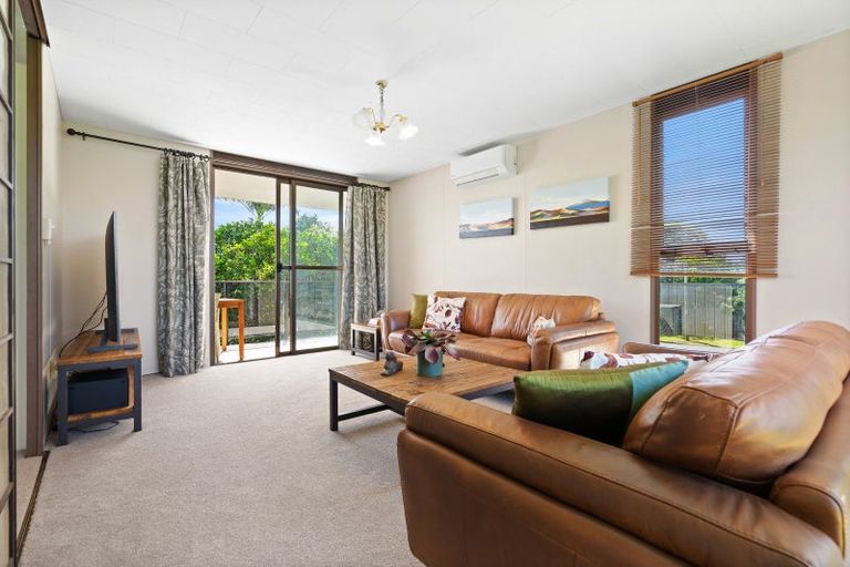 Photo of property in 1 Shearwater Street, One Tree Point, 0118