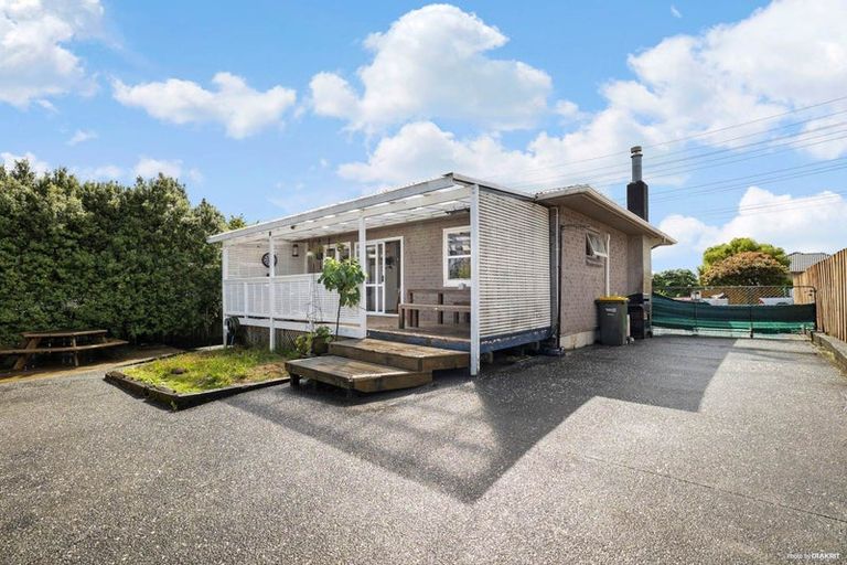 Photo of property in 108 Tirimoana Road, Te Atatu South, Auckland, 0602