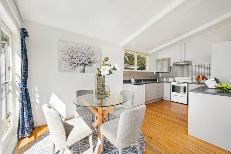 Photo of property in 16 Chorley Avenue, Massey, Auckland, 0614