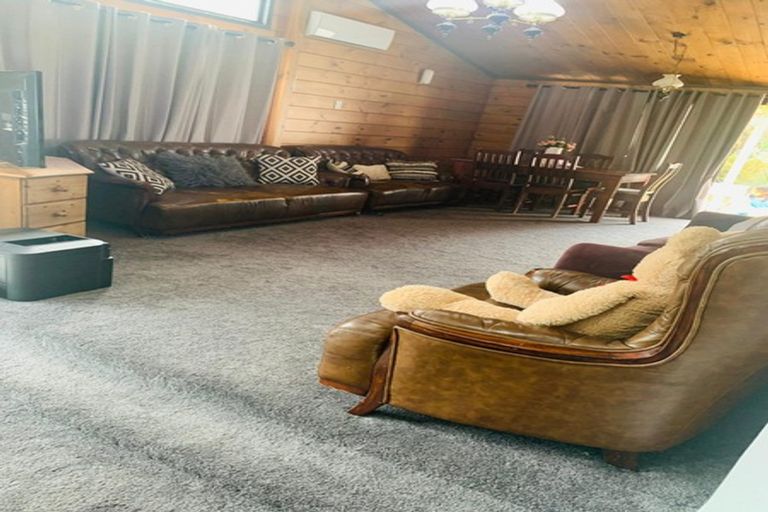 Photo of property in 5 Pinehurst Place, Wattle Downs, Auckland, 2103